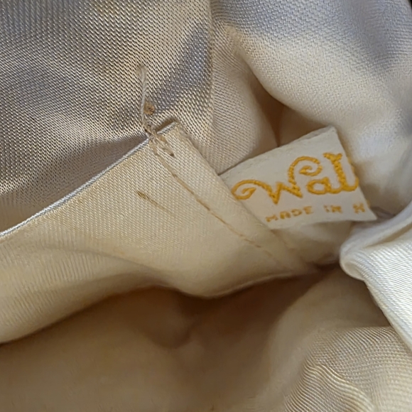 Walborg Elegant White Beaded Clutch w - Picture 6 of 6